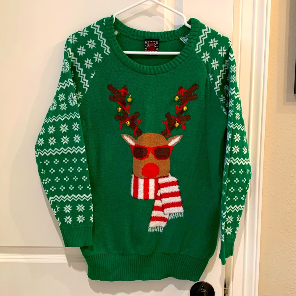 Well Worn Green Holiday Reindeer Sweater Size Medium